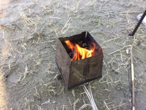 ティッシュ一枚で着火できるネイチャーストーブ