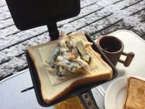 ホットサンドのチーズとお惣菜