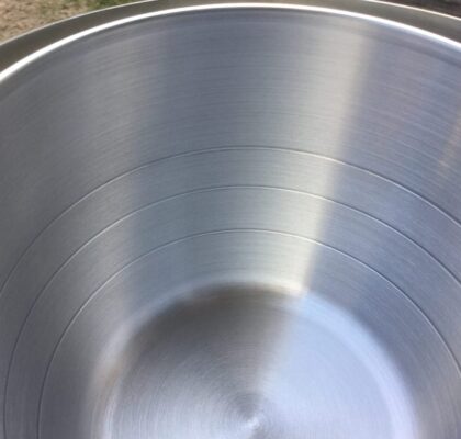 キャンプ羽釜の内部にはメモリが付いていて水加減がし易い