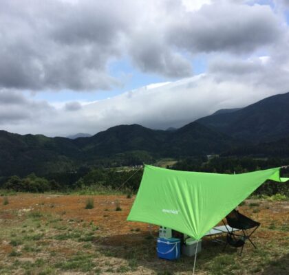 山森温泉キャンプ場の景色。開けた風景が美しい