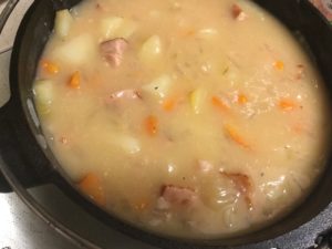 ダッチオーブンでシチュー