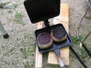 バウルーでハンバーグ焼いた後