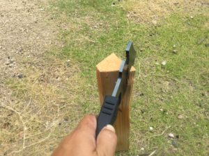 燕三条乃斧でバトニング