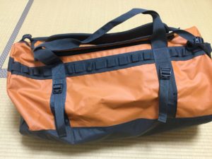 ダッフルバックのサイド