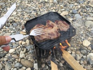 ステーキとフォーク