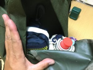 サイドポケットの中