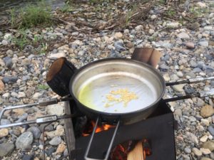 クッカーで調理