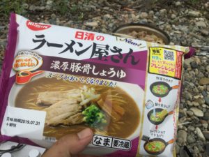 キャンプでラーメン