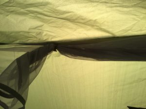 メッシュを巻き上げられる