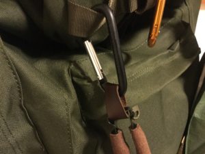 火ばさみ携行部分