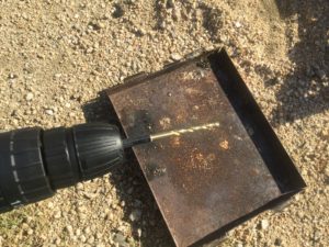 ドリルとトレー