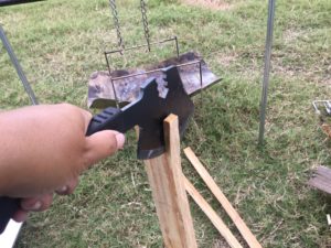 燕三条乃斧でバトニング