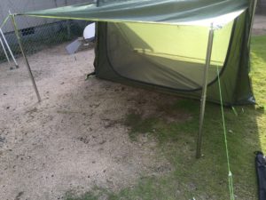 テント設営
