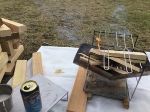 焚火シートを使う焚火