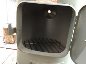 クッキングストーブの炉内