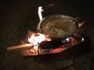 焚火でアルミ鍋