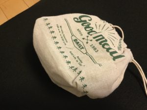 Seriaの袋に入れる