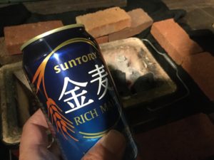 炭火が起きる待ち時間