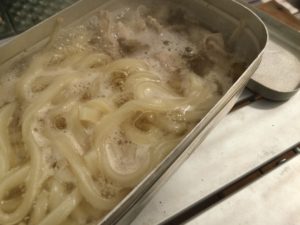メスティンでうどん