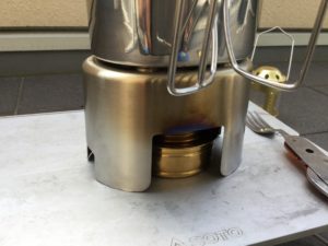 キャンティーンを火にかける