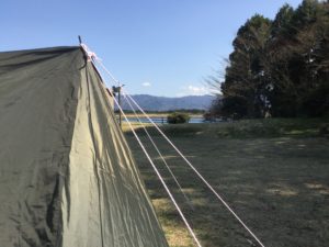 テントのロープを増やす