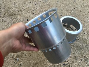 五徳にロストルを通す