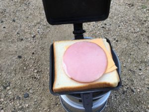 ホットサンドチーズとハム