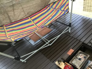 ウッドデッキにハンモック!