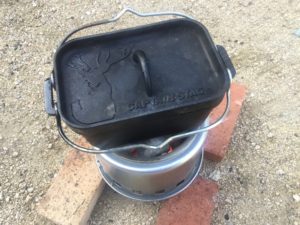 炭火で煮込み料理