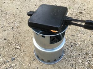 バウルーと焚火台