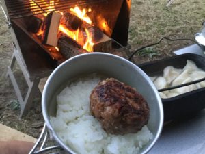 ハンバーグとお米