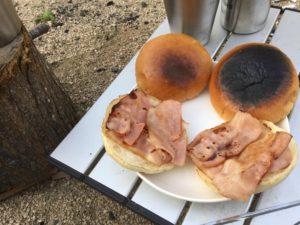 ベーコンをバンズに