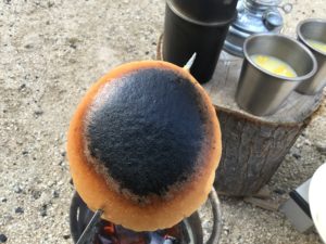 バンズが焦げる