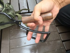 ファイアプレイストングを持ってみる