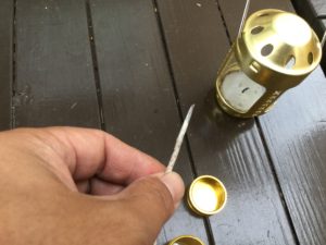 芯をテープでコーティング