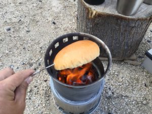 バンズの上を焼く