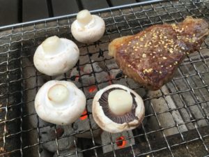 ステーキを焼く