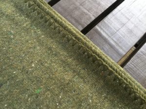 ウールブランケットの縫製