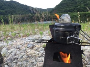 アルミパーソナルクッカーで炊飯