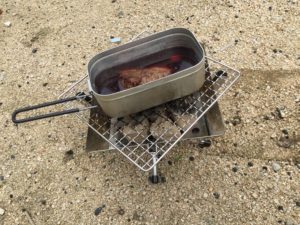 ファイアグリルsoloにメスティンを置く