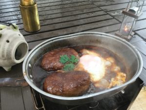 煮込みハンバーグ完成