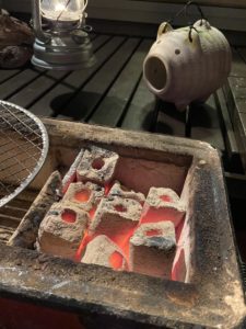 炭の炎の美しさ