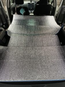 車中泊の銀マット