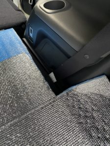 車中泊の銀マット