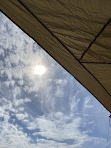 秋の空を眺める