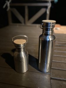 キャンティーンと比較