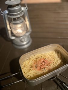 メスティンでふりかけパスタ