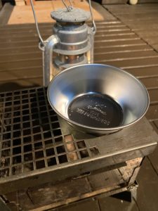 Seriaのステンレス皿