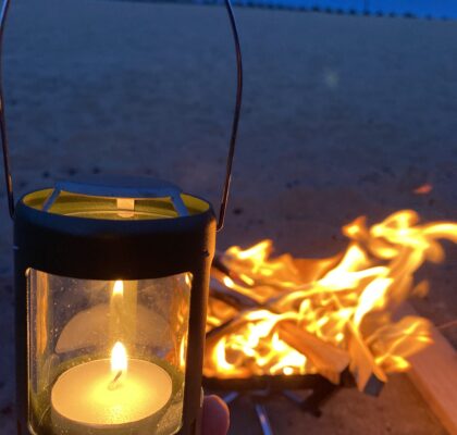 春キャンプは日暮れも早く寒くなり勝ちなので焚き火の準備は必要