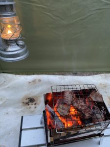 ステーキを焼く